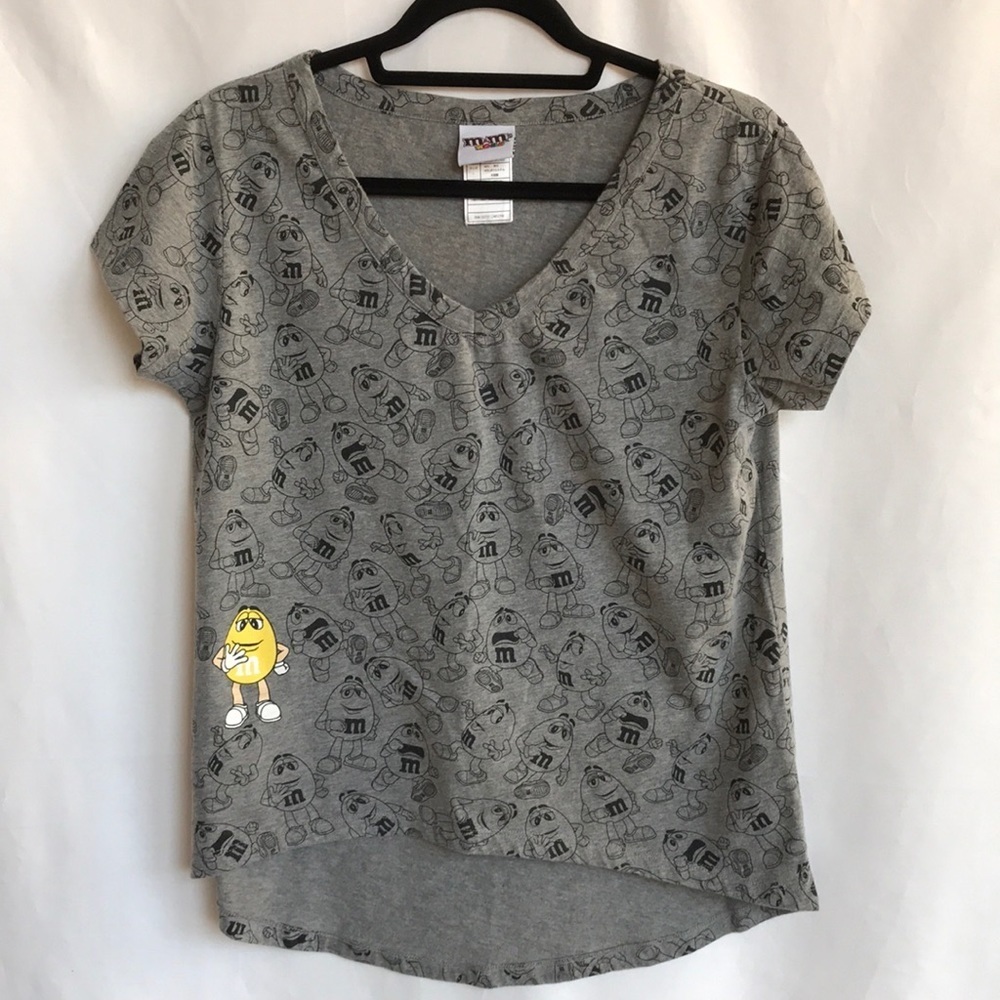 M&M’s World yellow M&M on gray high-low tee, L